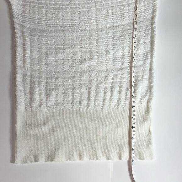 White House Black Market White Knit Top XS Rayon Blend Button Shoulder Blouse - Picture 4 of 6